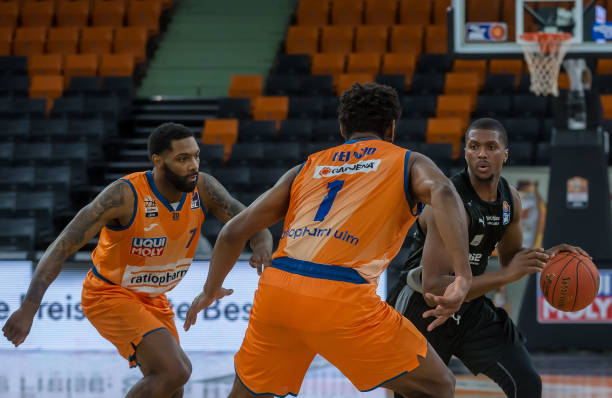 都弥漫着胜 都弥漫着胜