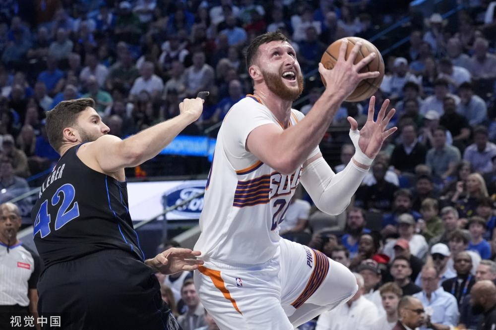 无数球迷熬 无数球迷熬