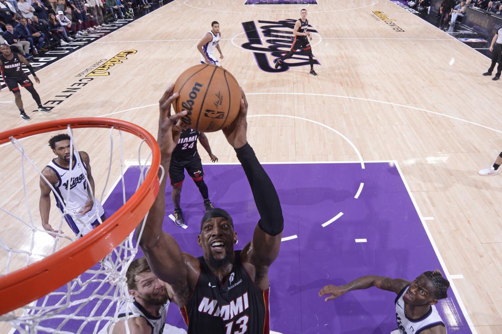 的比赛中肩 的比赛中肩